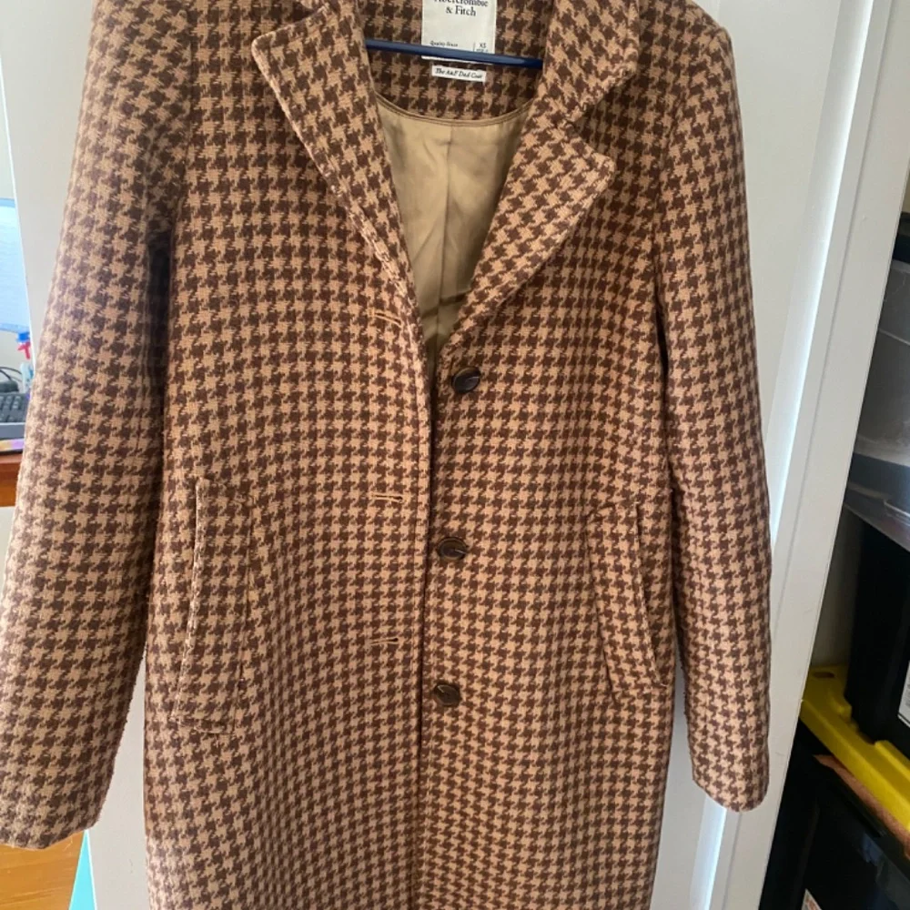 Abercrombie Houndstooth coat - Picture 2 of 3